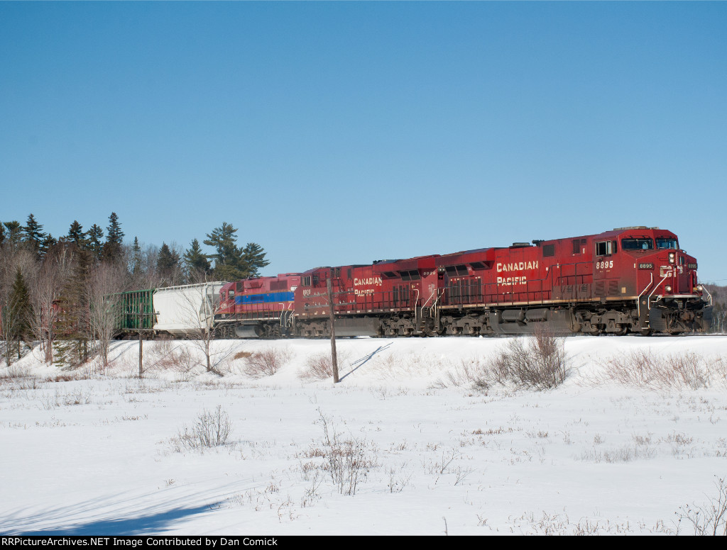 CP 8895 Leads Job 2 at Long Pond